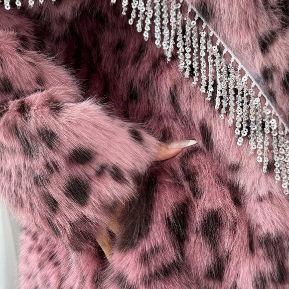 Elegant Women's Pink Faux Fur Leopard Print Coat - Picture 4 of 8